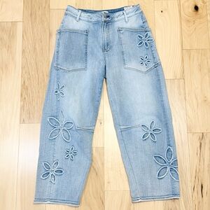 Driftwood Women’s Barbara Embroidered Barrel Leg Jean